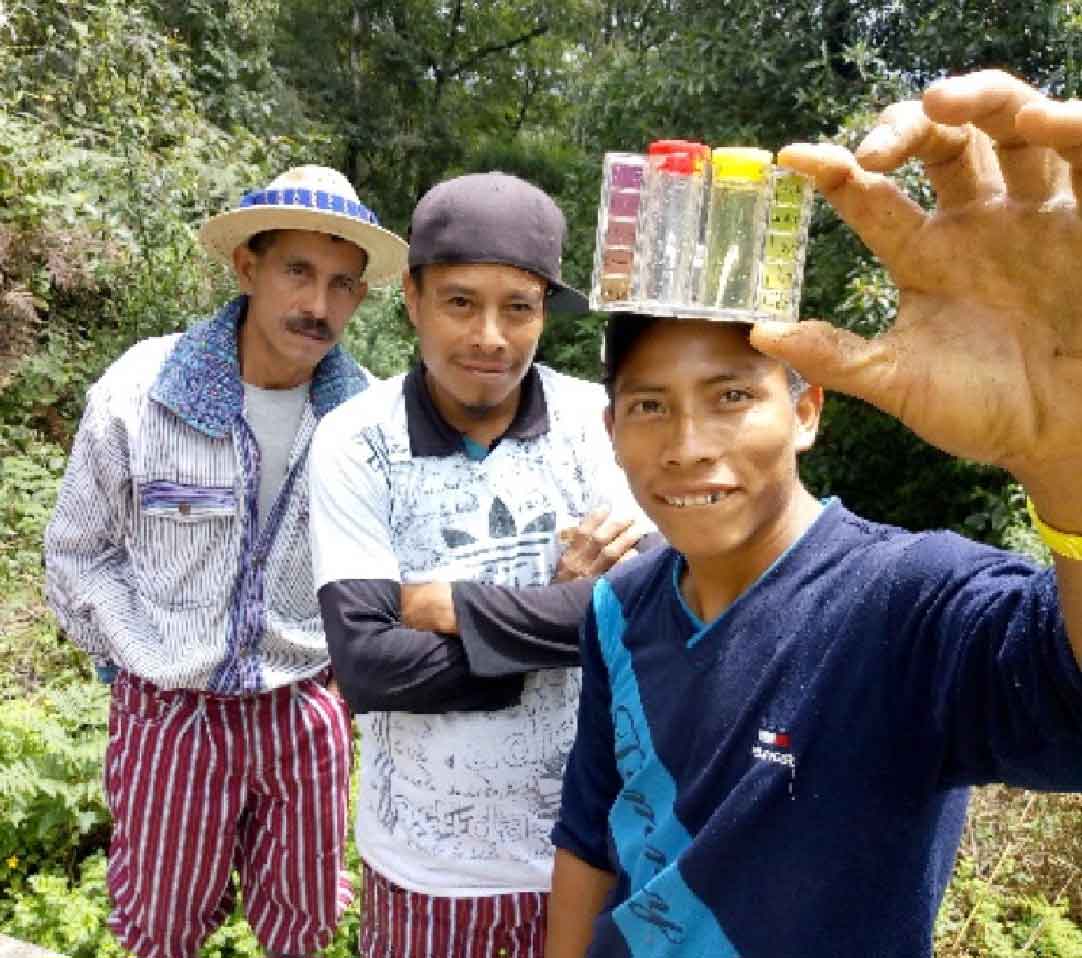 Foto grupal. Agua para la vida